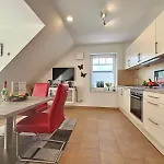 Strandperle Og Apartament *